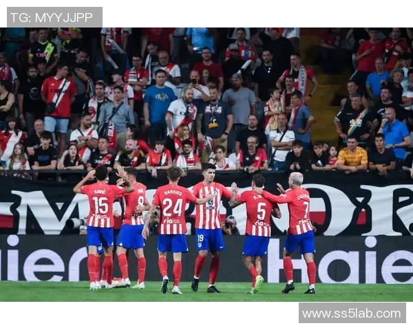 意甲大战：马竞狂胜曼联五球大捷红牌事件引发全场热议