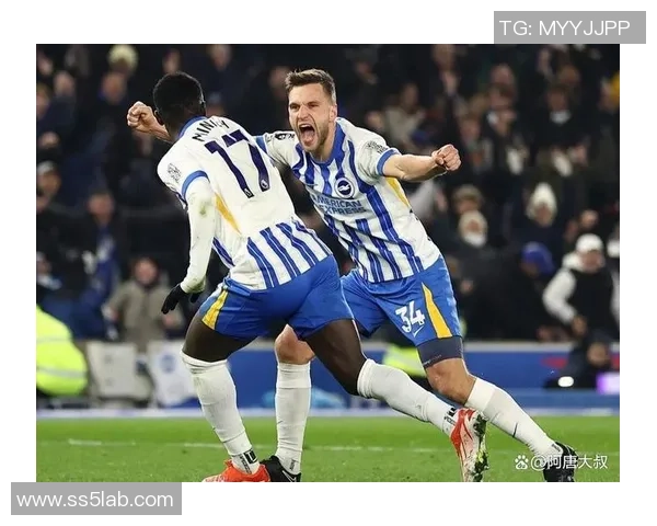 切尔西在足总杯中以6-2大胜那不勒斯争议判罚引发全场热议