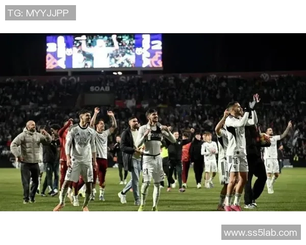 AC米兰友谊赛大胜皇马四球狂潮绝杀瞬间引发全场热烈反响 AC米兰友谊赛大胜皇马四球狂潮绝杀瞬间引发全场热烈反响