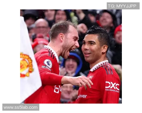 国王杯激战:AC米兰与曼联平局红牌争议引发全场热议 国王杯激战:AC米兰与曼联平局红牌争议引发全场热议