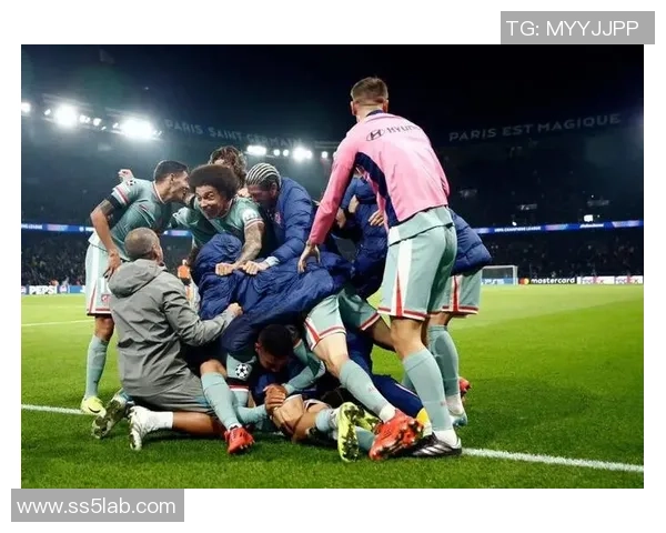 意甲激战:多特蒙德凭点球绝杀马竞全场沸腾瞬间回顾 意甲激战:多特蒙德凭点球绝杀马竞全场沸腾瞬间回顾