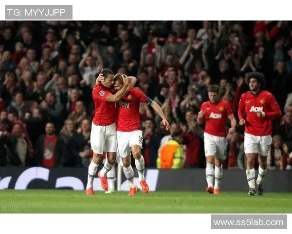 德甲激战热刺3-0拜仁帽子戏法引爆全场战术分析与精彩回顾 德甲激战热刺3-0拜仁帽子戏法引爆全场战术分析与精彩回顾