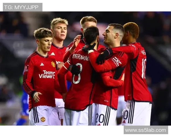 足总杯精彩对决尤文图斯大胜曼联引发全场狂欢