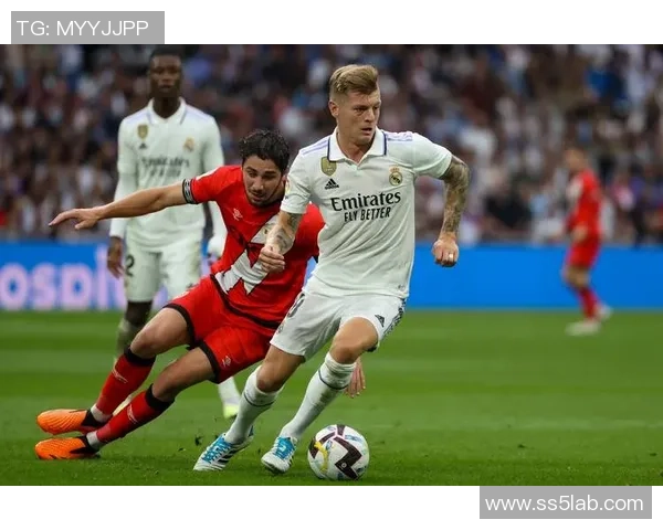 曼城狂胜皇马引发红牌争议全场沸腾瞬间回顾